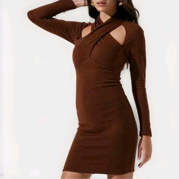 NWT ASTR THE LABEL Size M Wrap Neck Cutout Long Sleeve Brown Knit Mini Dress - Picture 1 of 6